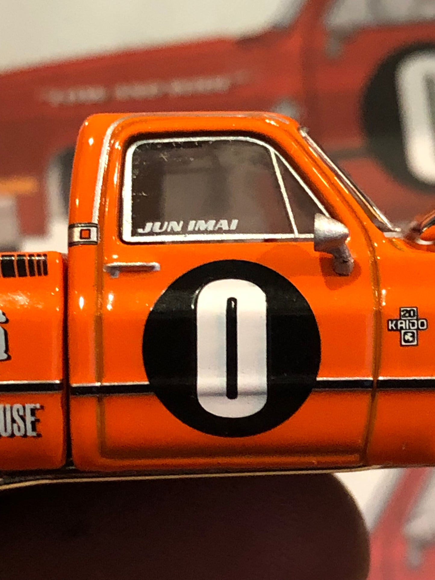 Kaido House x Mini GT 1:64 Chevrolet Silverado Dually KAIDO WORKS V2 – Orange