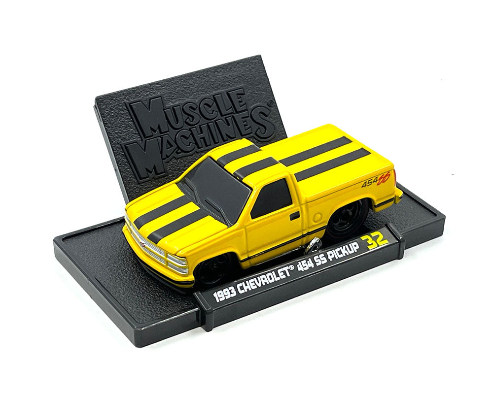 Muscle Machines 1:64 1993 Chevrolet 454 SS Pickup Truck Limited Edition – Yellow with Black Stripes – ETA abril 2024